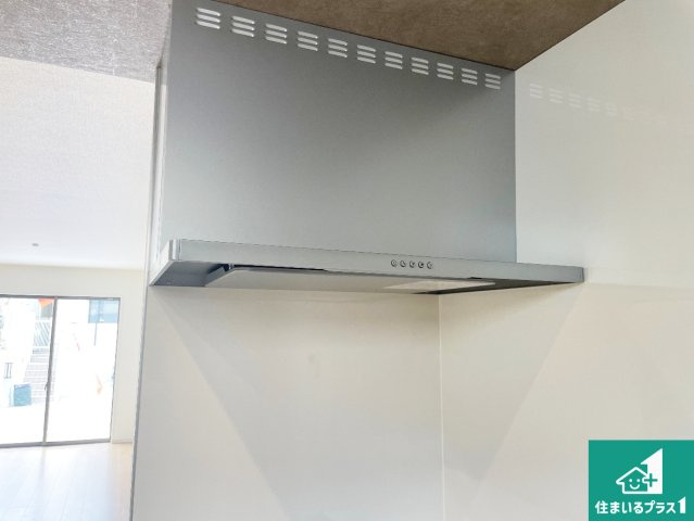 豊中市待兼山町　第1期　新築一戸建ての設備|汚れにくいスロットフィルタでお手入れラクラク！ＬＥＤ照明付き！