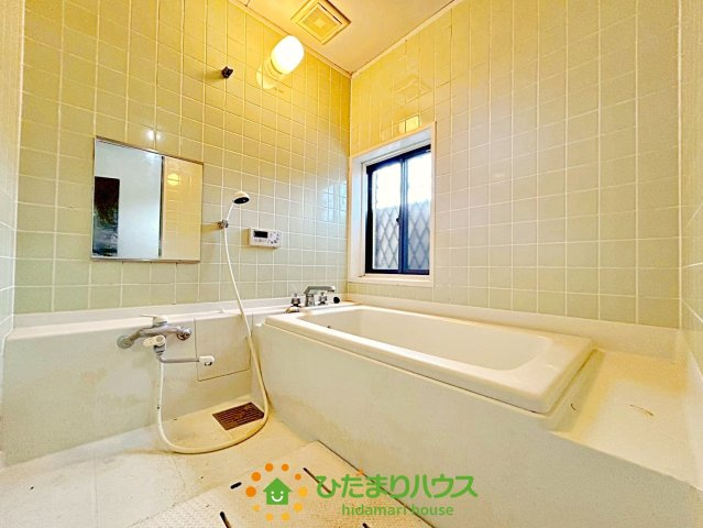 久喜市上川崎１期　中古一戸建ての浴室