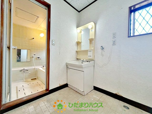 久喜市上川崎１期　中古一戸建ての独立洗面台
