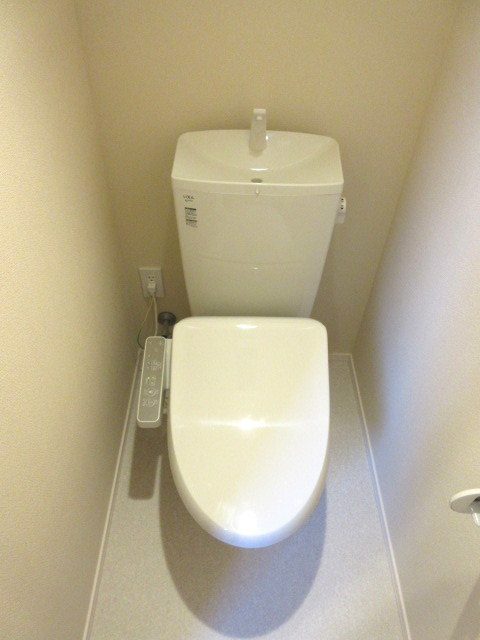 天沼３丁目へーベルハウスのトイレ|★トイレは1階と3階にあります★