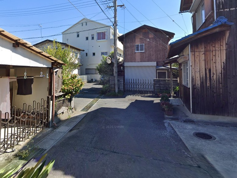 野洲市小篠原　売土地の前面道路含む現地写真