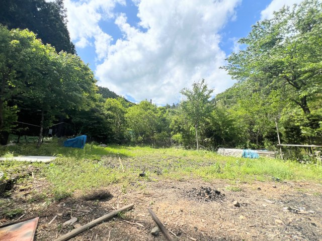 檜原村字神戸　平屋建て中古戸建の庭