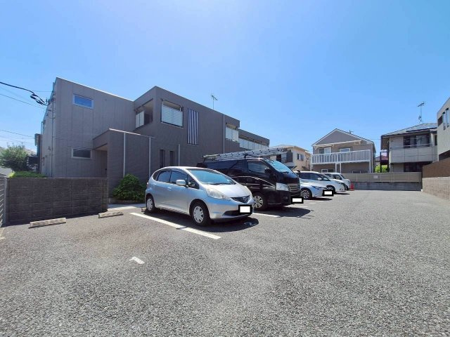 ヘーベルメゾン大久保の駐車場|★駐車場★