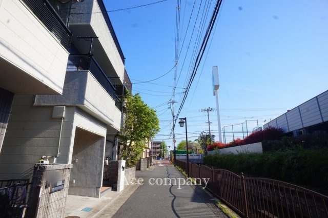 【前面道路含む現地写真】 | 八尾市本町3丁目 | 【前面道路：幅員4.3ｍ☆】