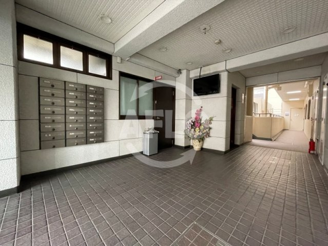 シャトーオキタ　育和小学校のロビー|シャトーオキタ　ロビー