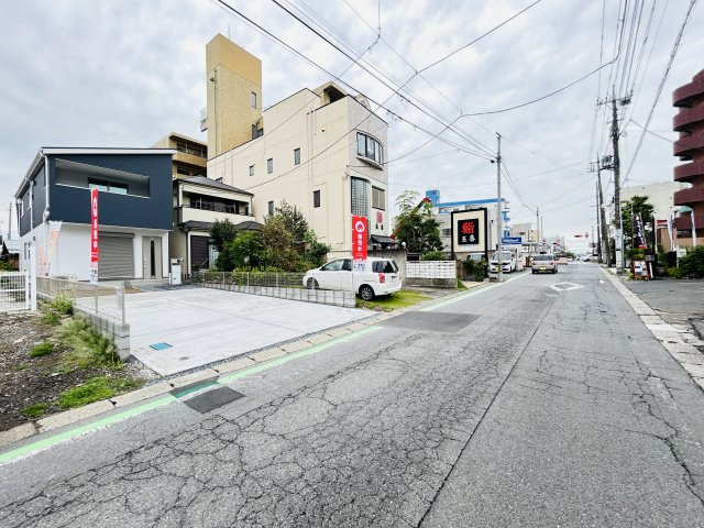 新築　高崎市赤坂町1期　LIGNAGE　1号棟の前面道路含む現地写真|現地写真　南側接道幅員約6ｍ