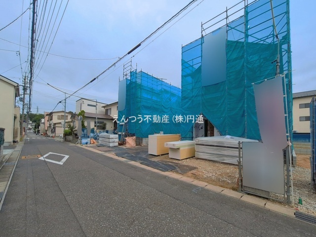 ハートフルタウン東吉田町の前面道路含む現地写真