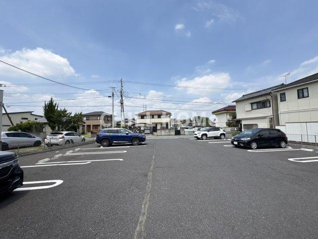 グラシアの駐車場|当社、チルホームのHPもご覧ください(^^)/物件情報多数♪