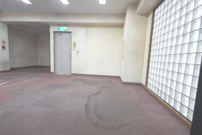 大阪市西成区岸里３丁目の事務所の居間・リビング