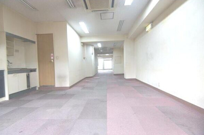 大阪市西成区岸里３丁目の事務所の内装