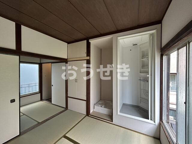 中村町戸建の居間・リビング