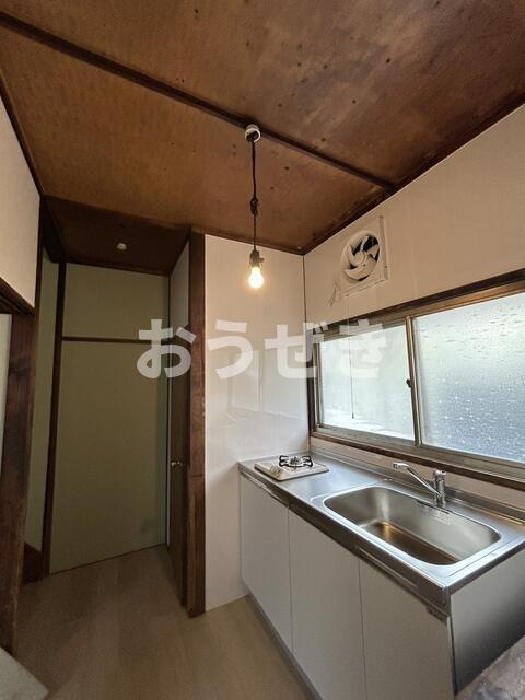 中村町戸建のキッチン