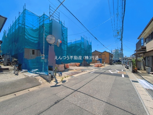 ハートフルタウン東吉田町の前面道路含む現地写真