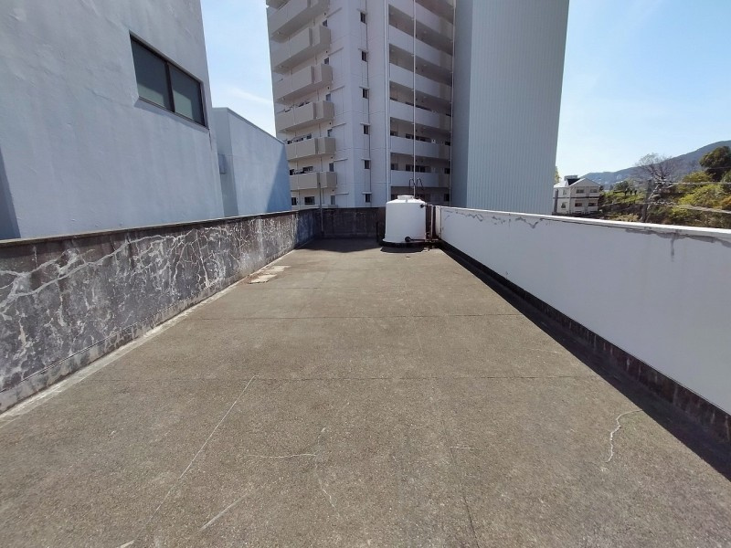 高天町RC造戸建の設備|屋上