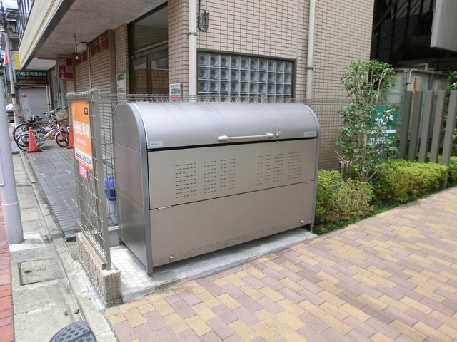 Ｂｅｌｉｅｖｅ  Ｈｏｕｓｅのその他共用部分|敷地内専用ごみ置き場あります。