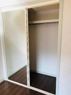 【収納】 | プレサス・ガーデン | クローゼット内部