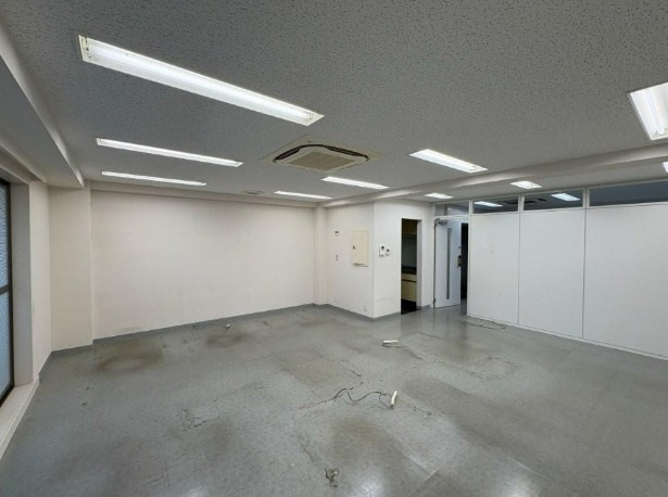 豊島区高松２丁目のビル