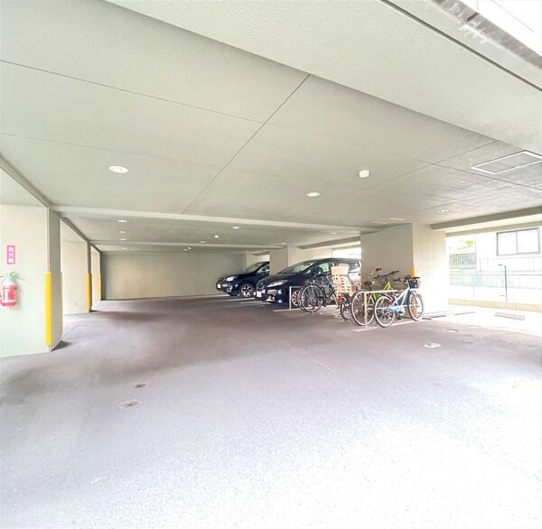 yggdrasillの駐車場