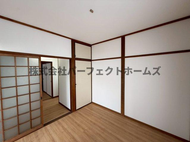 招提中町1丁目戸建　賃貸の洋室|ゆったりした洋室です