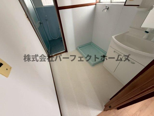 招提中町1丁目戸建　賃貸の洗面所|コンパクトで使いやすい洗面所