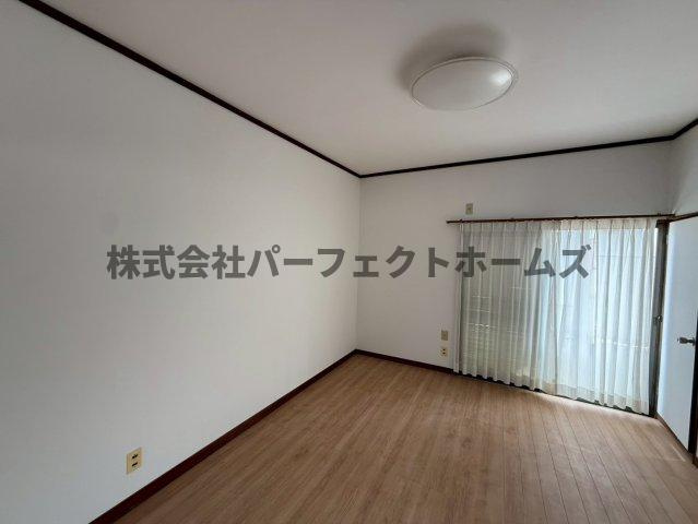 招提中町1丁目戸建　賃貸の居間・リビング|ゆったりとしたリビングです