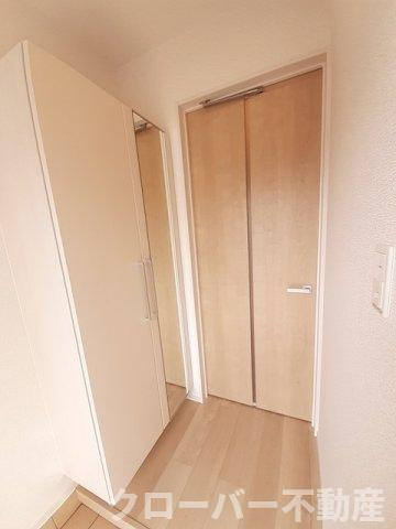 ラ・エムザの玄関