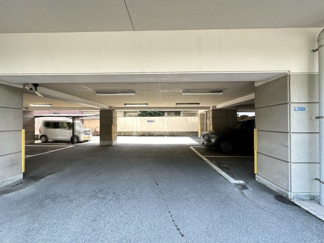 ル・フルール大川筋の駐車場