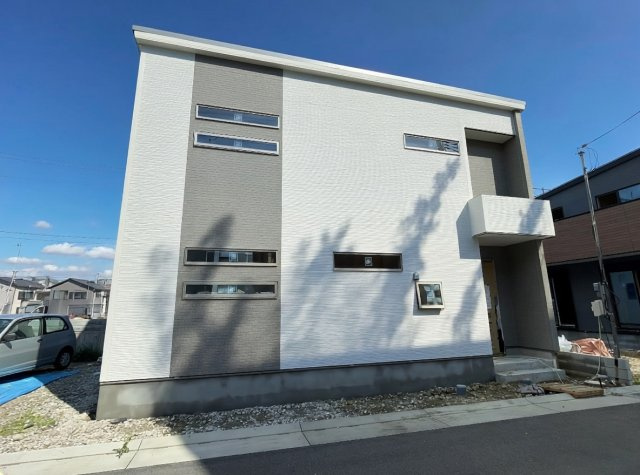 川西市清和台東　第6期　新築一戸建ての外観|周辺は落ち着いた街並みの住宅地！子育てがしやすい住環境です！まだ未完成ですが、現地でしかわからない事もございます。是非一度ご覧ください。
