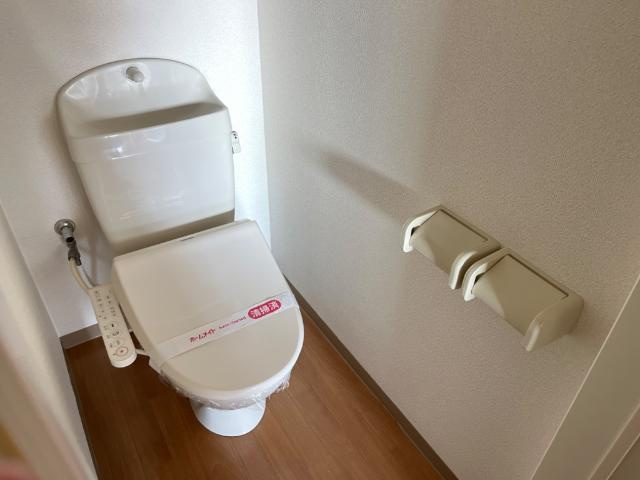 フルハウスAのトイレ|シャワー付トイレ
