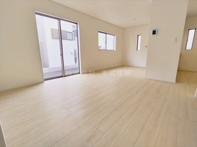 【居間・リビング】の画像