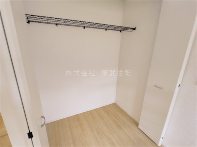 【収納】 | 狭山市中央第８　全３棟　2号棟 | 洋室8.5帖収納