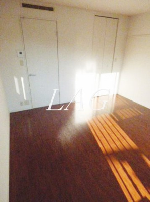 【居間・リビング】 | ヴァン・ヴェール中山 | 洋室のお部屋です。