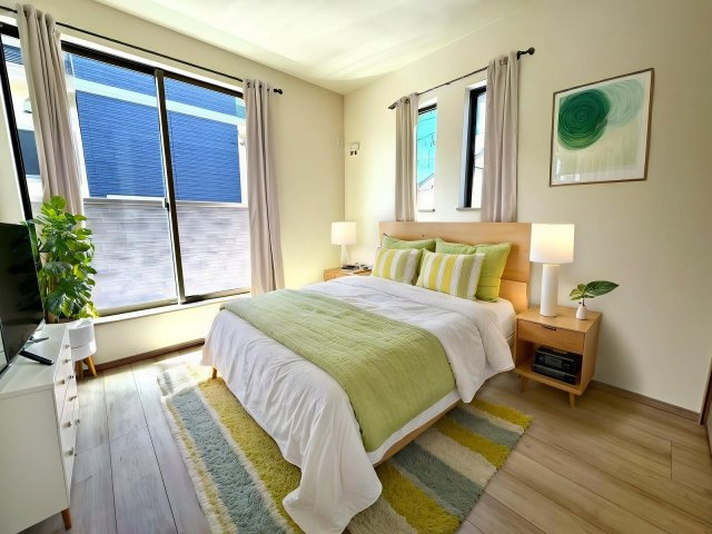 新築戸建　三島市徳倉４丁目698番　全１棟　A号棟の寝室|※画像内の家具はAIによるイメージです。実際の家具・仕様とは異なる場合がございます。