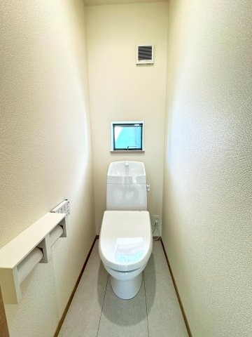 新築戸建　三島市徳倉４丁目698番　全１棟　A号棟のトイレ|清潔感のあるトイレ。