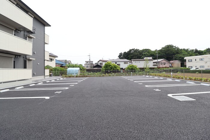 ピースウッド　Ⅰの駐車場