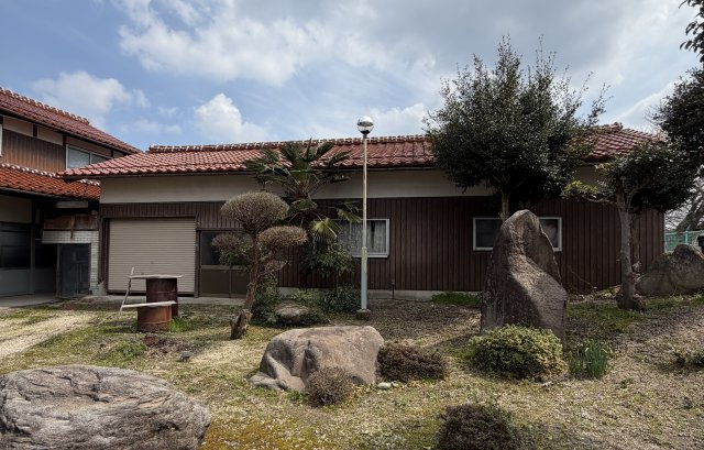 東伯郡琴浦町下伊勢中古戸建のその他|倉庫３正面