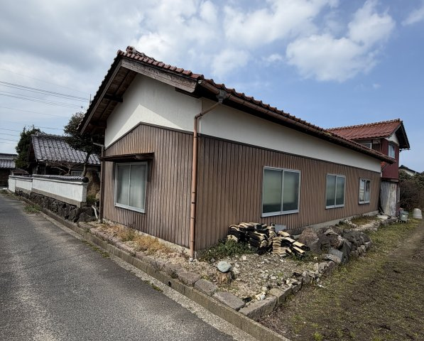 東伯郡琴浦町下伊勢中古戸建のその他|倉庫3裏面