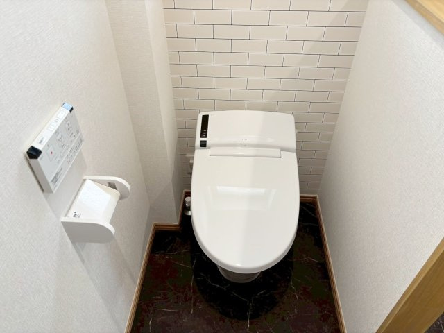 舞子台1丁目 中古戸建のトイレ
