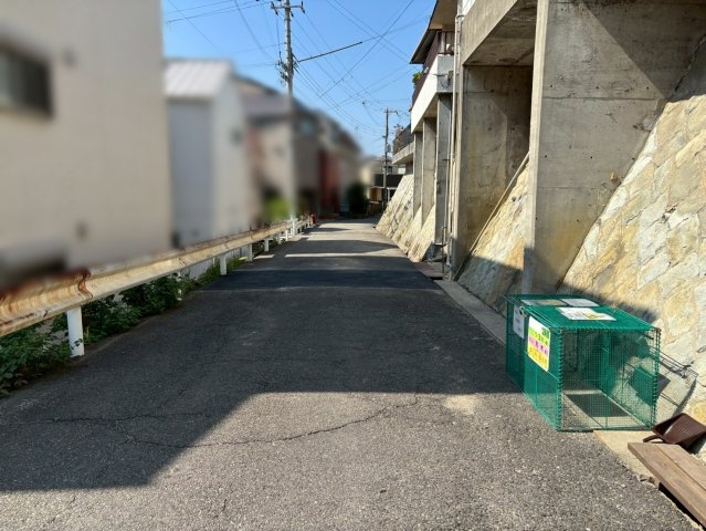 舞子台1丁目 中古戸建の前面道路含む現地写真
