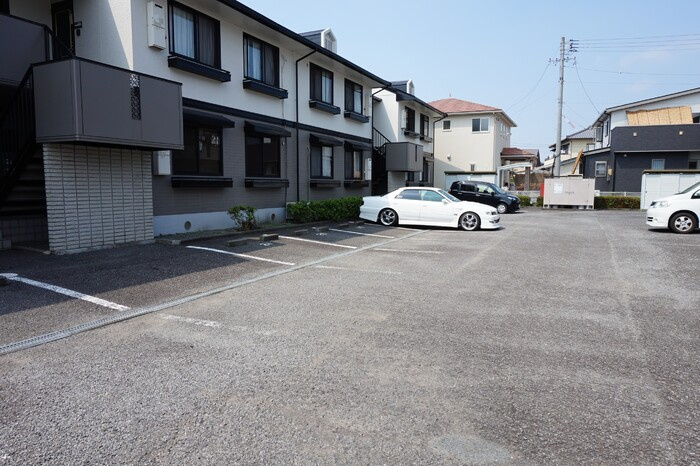 パインハイム　Ａの駐車場