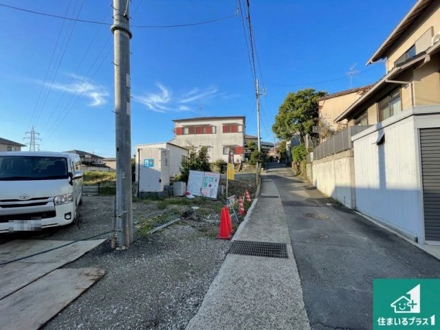 ★八幡市八幡隅田口　第2期　新築一戸建ての前面道路含む現地写真|周辺は落ち着いた街並みの住宅地！子育てがしやすい住環境です！まだ未完成ですが、現地でしかわからない事もございます。是非一度ご覧ください。