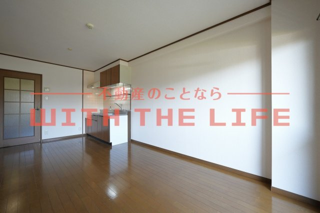 ハイネスコーポ【キャッシュバック対象物件】の居間・リビング|リビングです