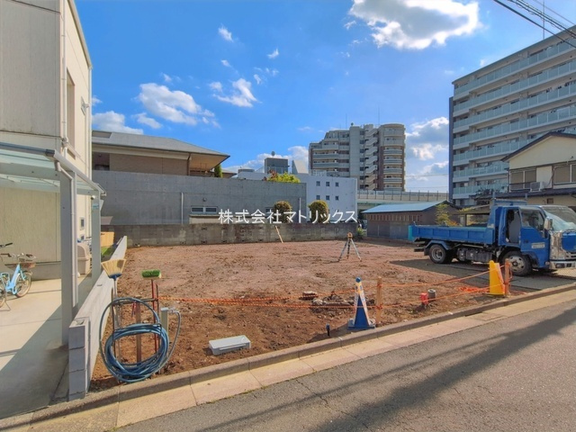 練馬区谷原5丁目　土地34坪超　太陽光×ロフト付き住宅　全2棟