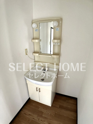 【独立洗面台】 | ロイヤルハウス上地 | 使いやすい独立洗面台です