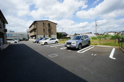 【駐車場】 | ラ・リアン B棟
