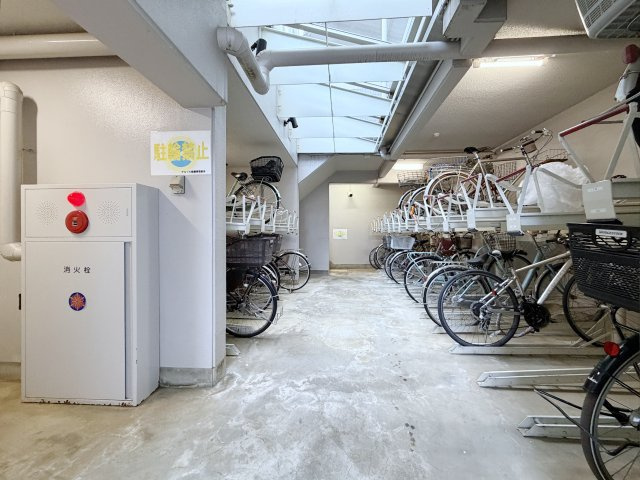アルブル朝霞の駐輪場|駐輪場