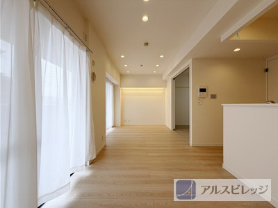 アルブル朝霞の居間・リビング|ゆったり過ごせる居間です