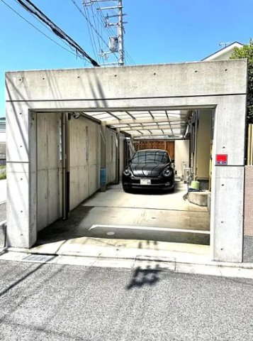 和歌山市弘西の駐車場