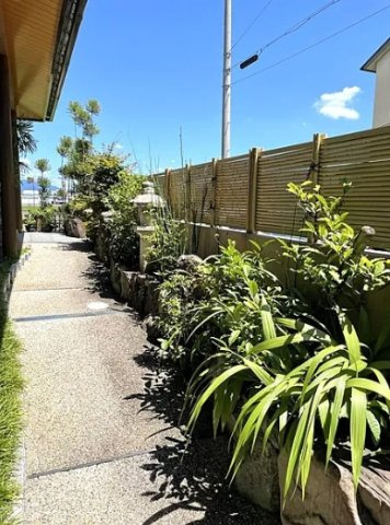 和歌山市弘西の庭