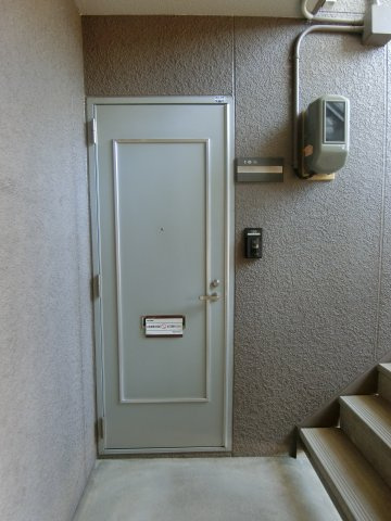 エアフォルクC棟の玄関|イメージ105号室の写真